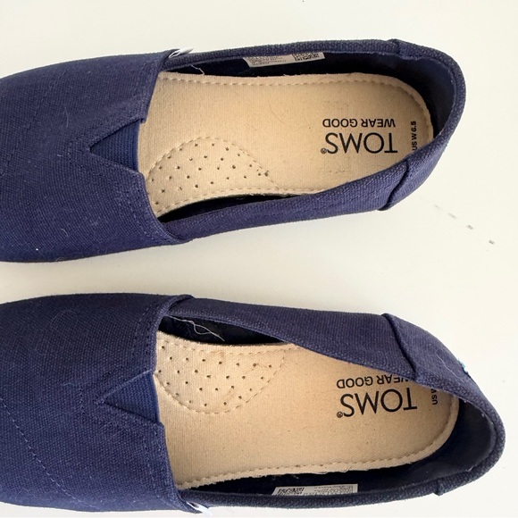 Toms Dark Blue Canvas Loafers Wear Good Slip On Shoes Women’s Size 6.5 - Picture 9 of 11